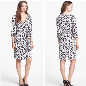 Diane von Furstenberg Banded Julian Hex Maze Silk Wrap Dress Black Ivory Size 14